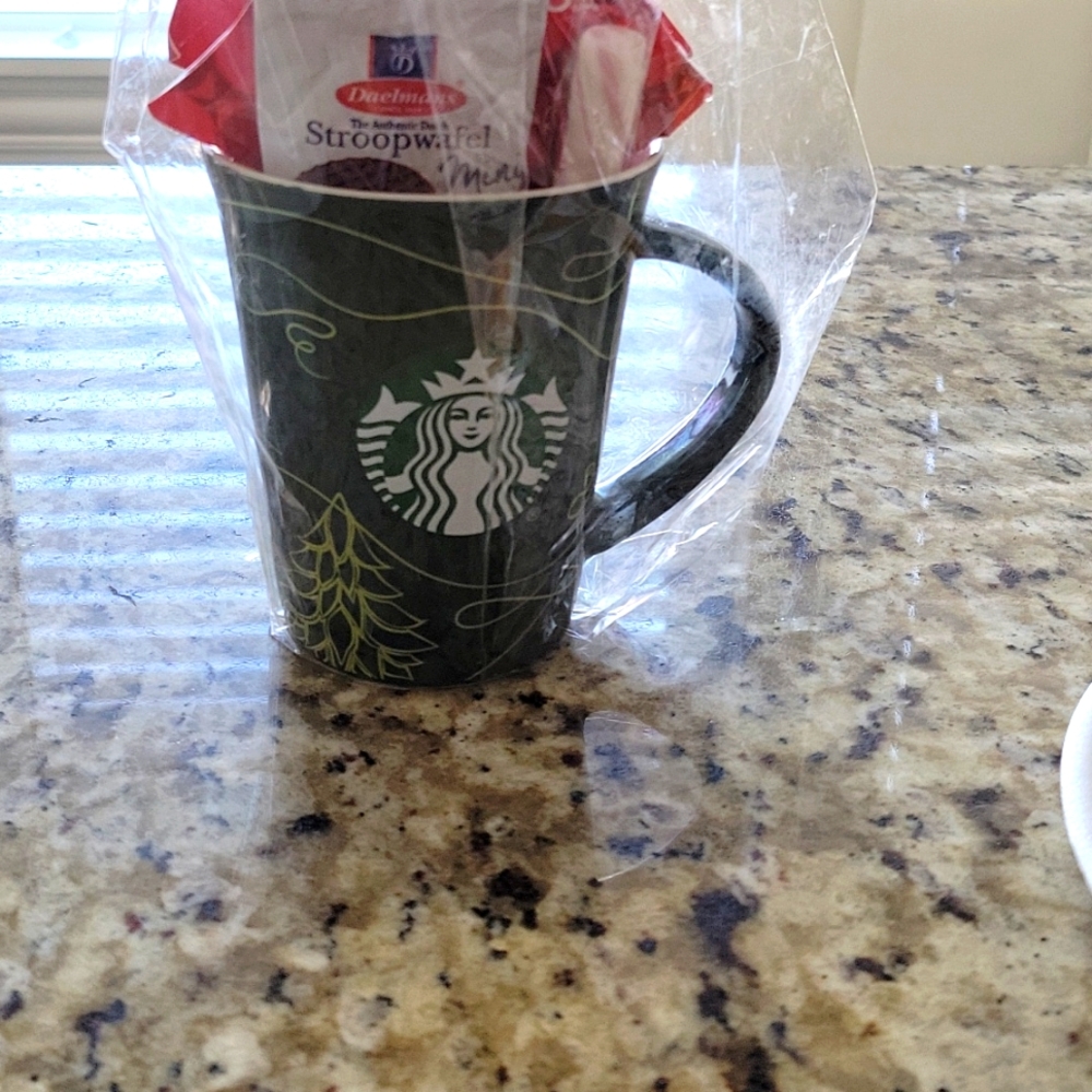 Starbucks ceramic mug hot cocoa mix, NWT🎉